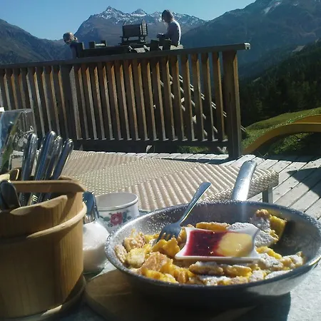 Apartment Haus Attos