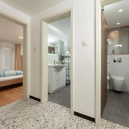 Apartment Haus Attos