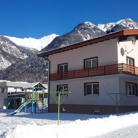 Apartment Haus Attos *